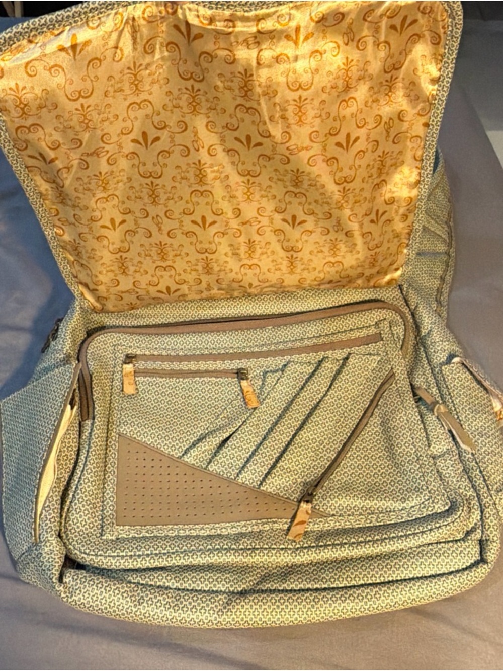 Green OGIO Patterned Crossbody women’s traveling bag - Picture 15 of 15